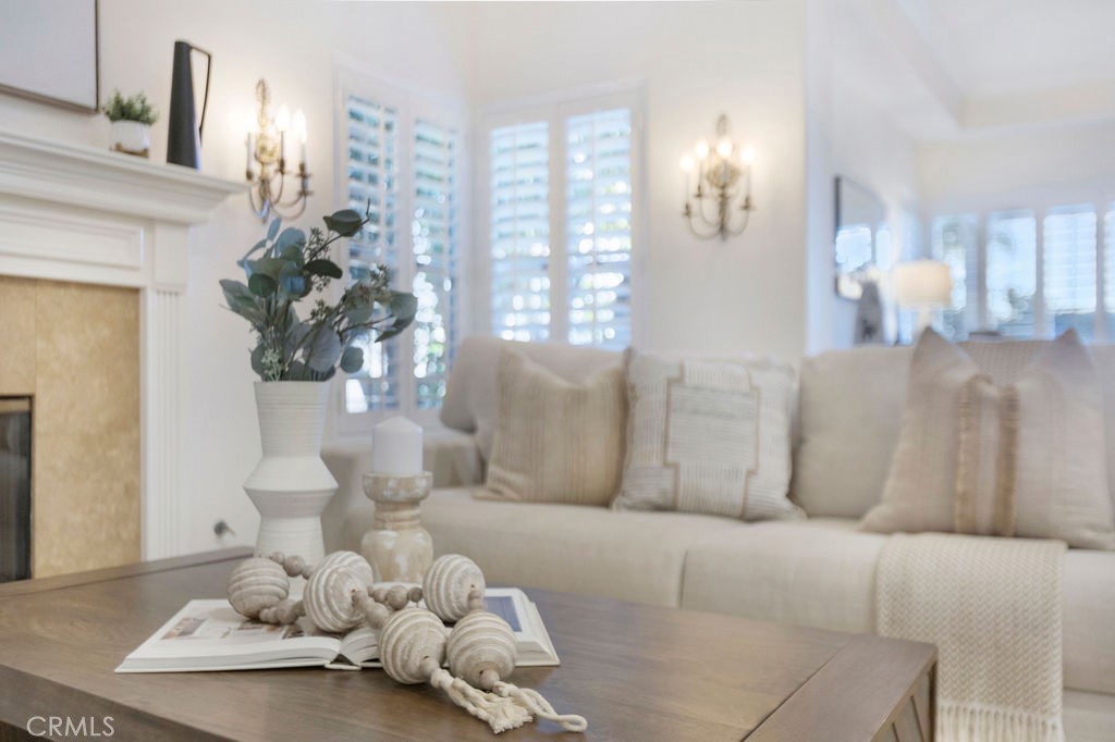 22 Callender Court Laguna Niguel, CA 92677 - Photo 21 of 67 a living room with furniture