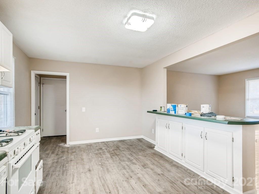 4017 David Cox Road Charlotte, NC 28269 - Photo 5 of 9 Gallery Image 5