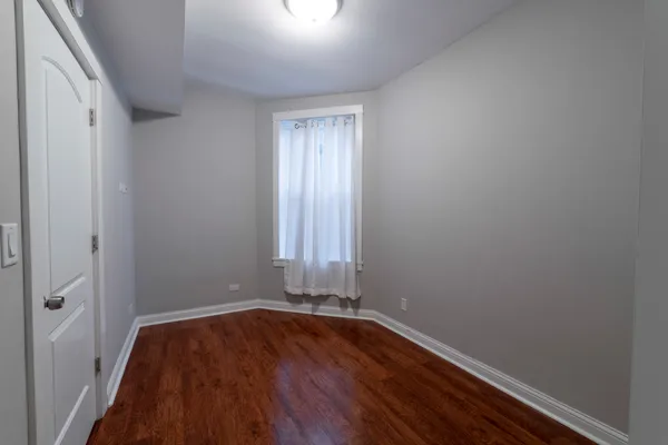 $2,000 | 3429 South Union Avenue, Unit 3R, Chicago, IL 60616