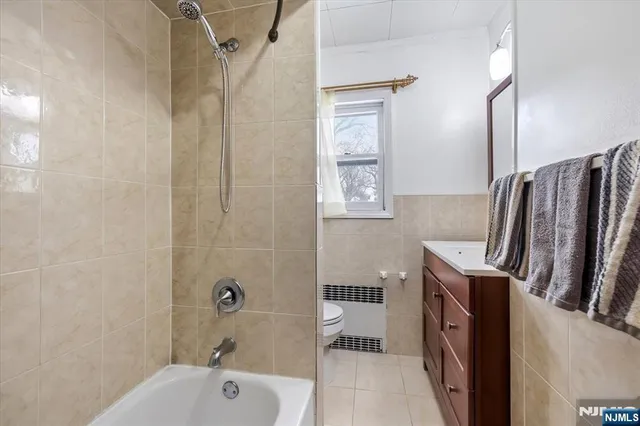 $579,000 | 221 4th Street, Ridgefield Park, NJ 07660