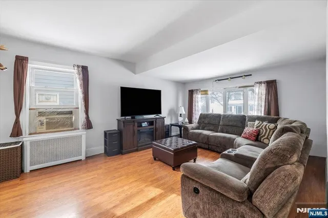 $579,000 | 221 4th Street, Ridgefield Park, NJ 07660