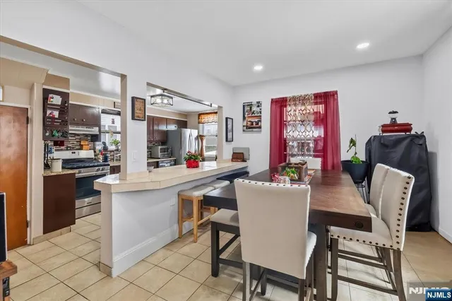 $579,000 | 221 4th Street, Ridgefield Park, NJ 07660