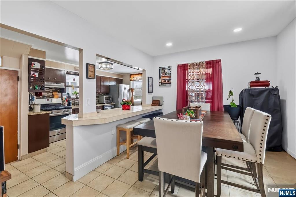 221 4th Street Ridgefield Park, NJ 07660 - Photo 7 of 22