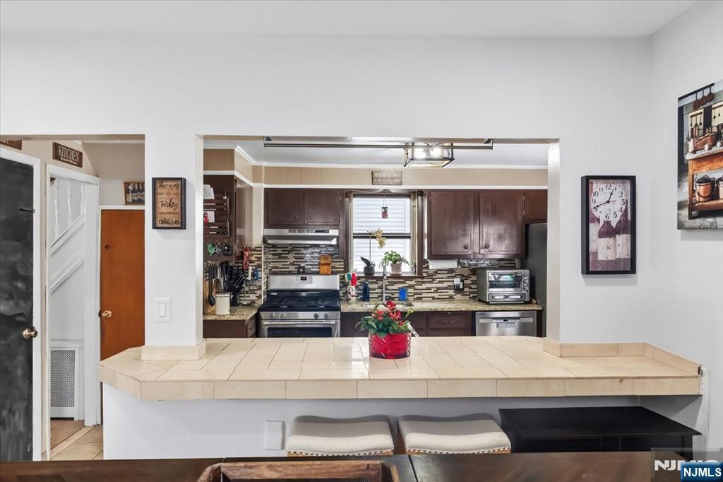 221 4th Street Ridgefield Park, NJ 07660 - Photo 9 of 22