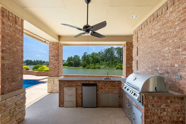 $1,395,000 | 28211 East Benders Landing Boulevard, Spring, TX 77386