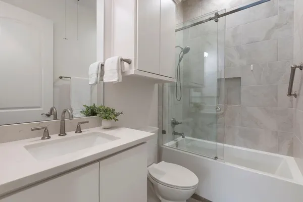 $1,395,000 | 28211 East Benders Landing Boulevard, Spring, TX 77386