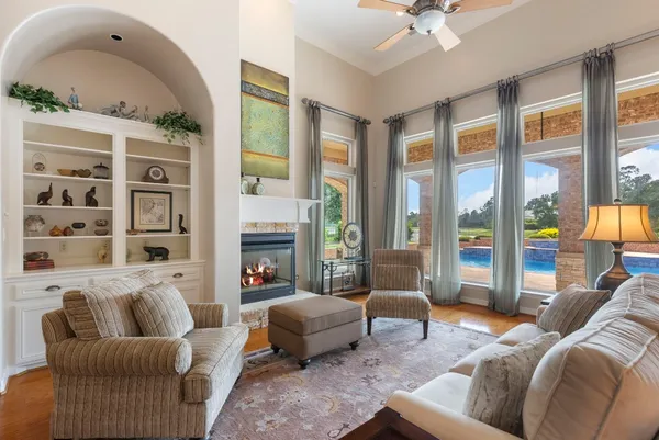 $1,395,000 | 28211 East Benders Landing Boulevard, Spring, TX 77386