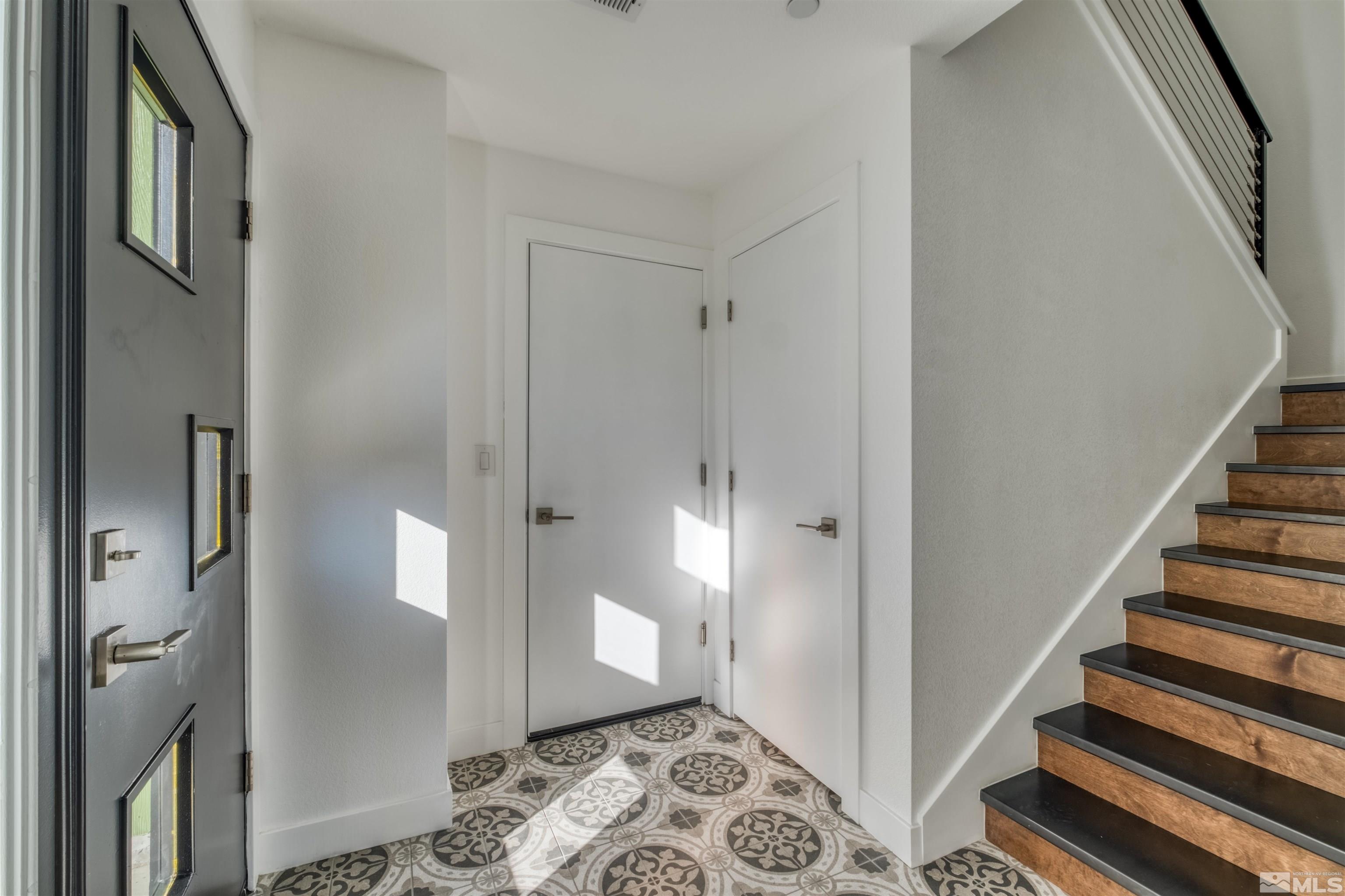 333 Roberts Street Reno, NV 89502 - Photo 5 of 21 Photo 5