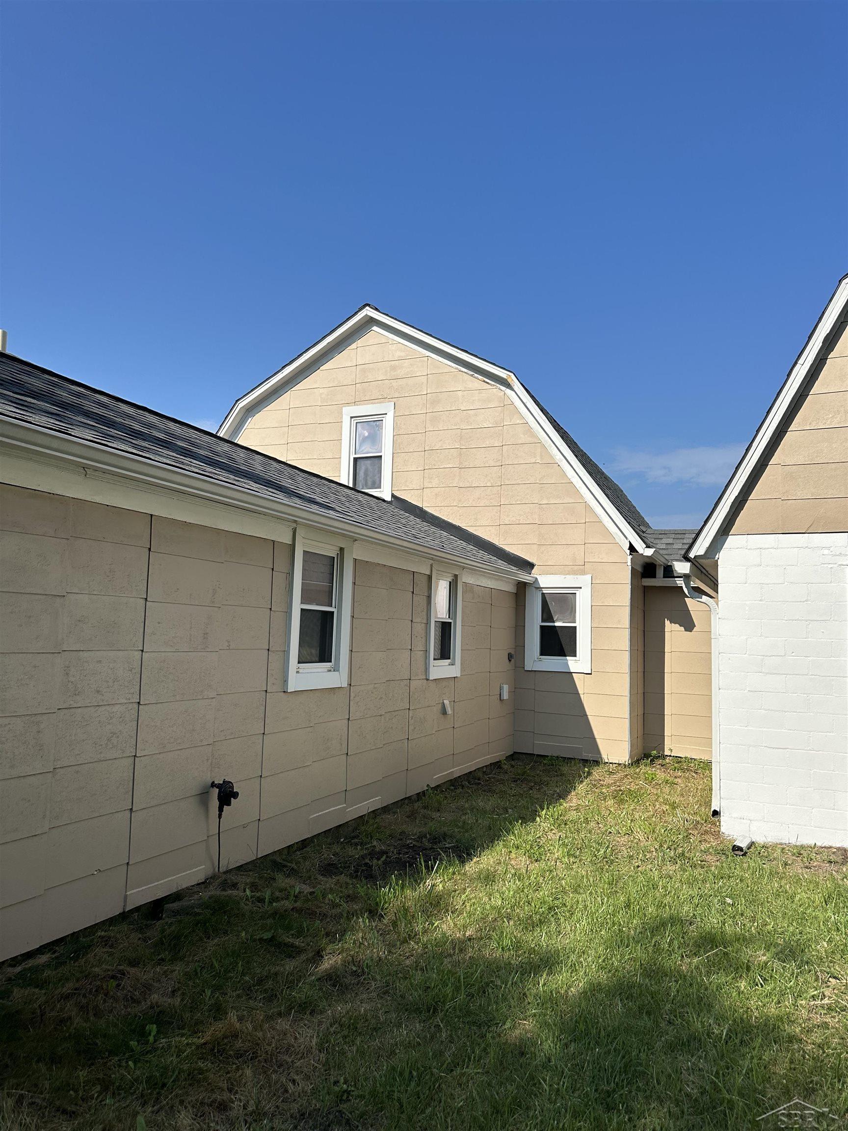 5665 E Road Saginaw, MI 48601 - Photo 75 of 83 50188136-0a0664c8-261f-42ce-b17d-05a6106f59e1.JPG