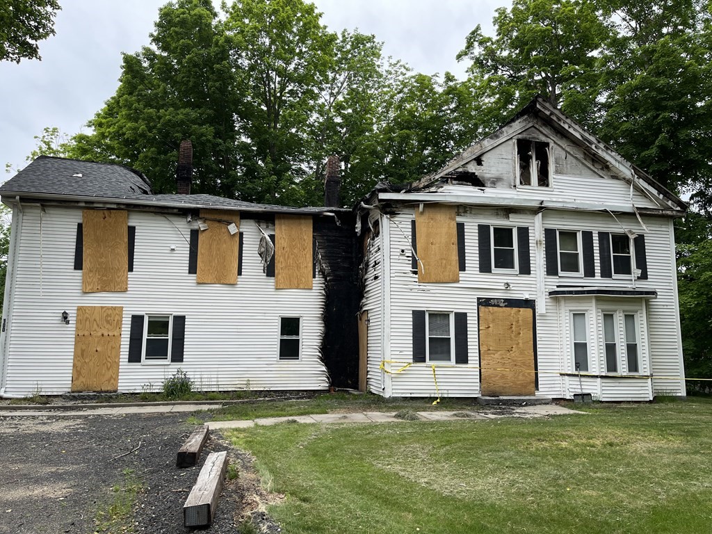 100 Maple Street Warren, MA 01083 - Photo 1 of 5 Gallery Image 1