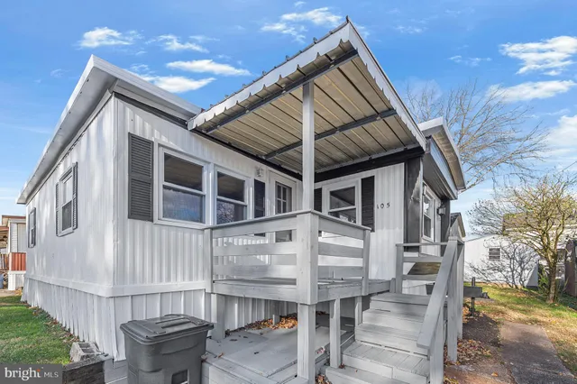 a view of outdoor space with porch