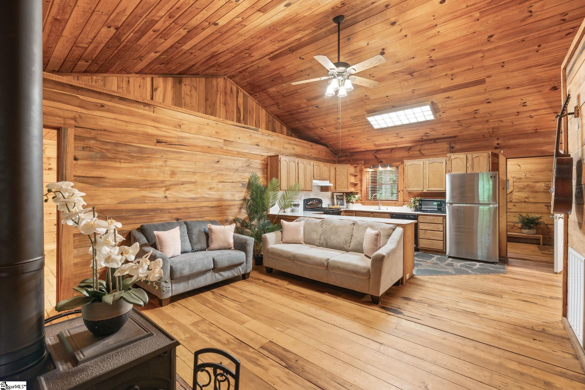 110 Bailey Creek Road Marietta, SC 29661 - Photo 8 of 27 Gallery Image 8