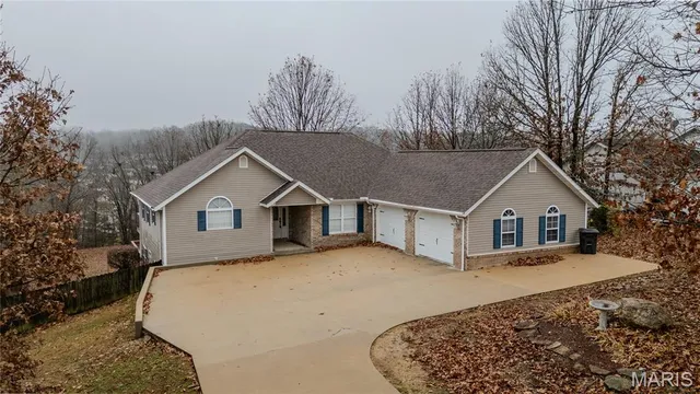 $430,000 | 20361 Heritage Road, St. Robert, MO 65584