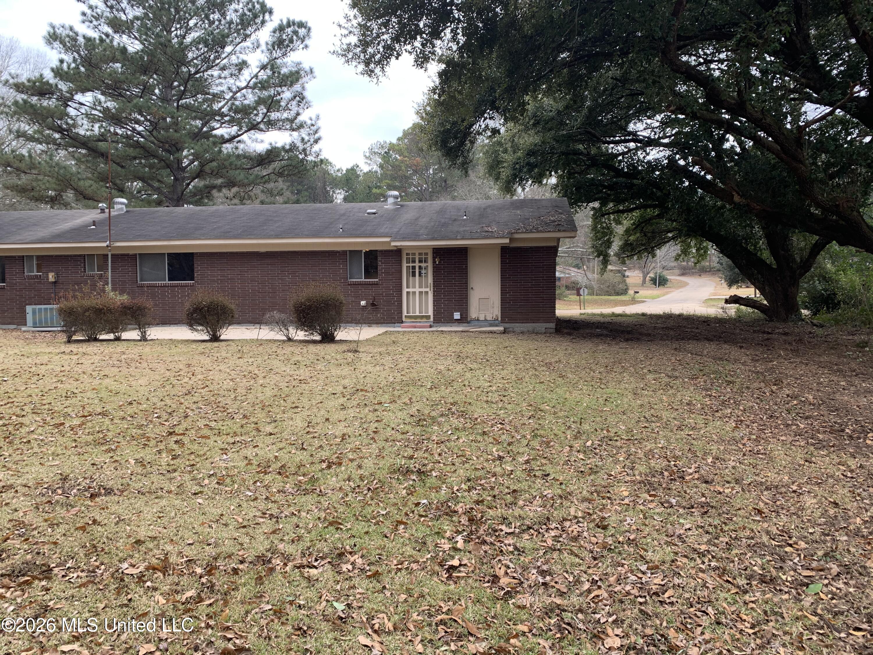 1520 Sebron Street Prentiss, MS 39474 - Photo 14 of 21 IMG_3889