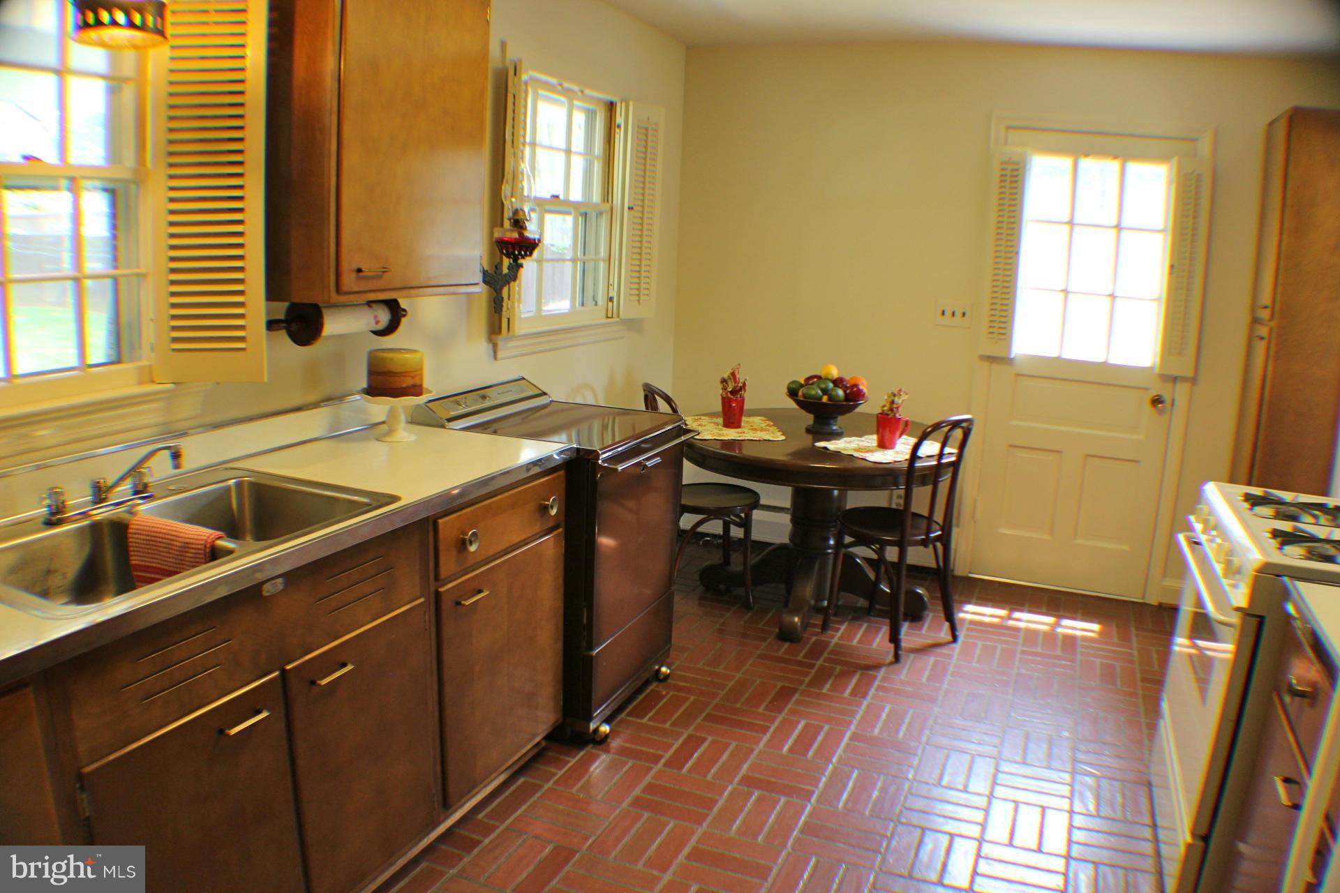 279 Dover Road Warrenton, VA 20186 - Photo 12 of 30 Kitchen