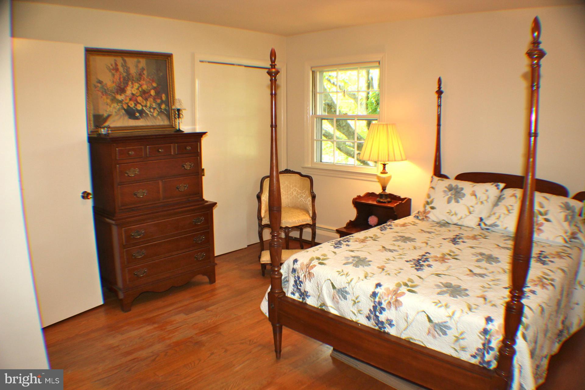 279 Dover Road Warrenton, VA 20186 - Photo 18 of 30 Spacious MBR