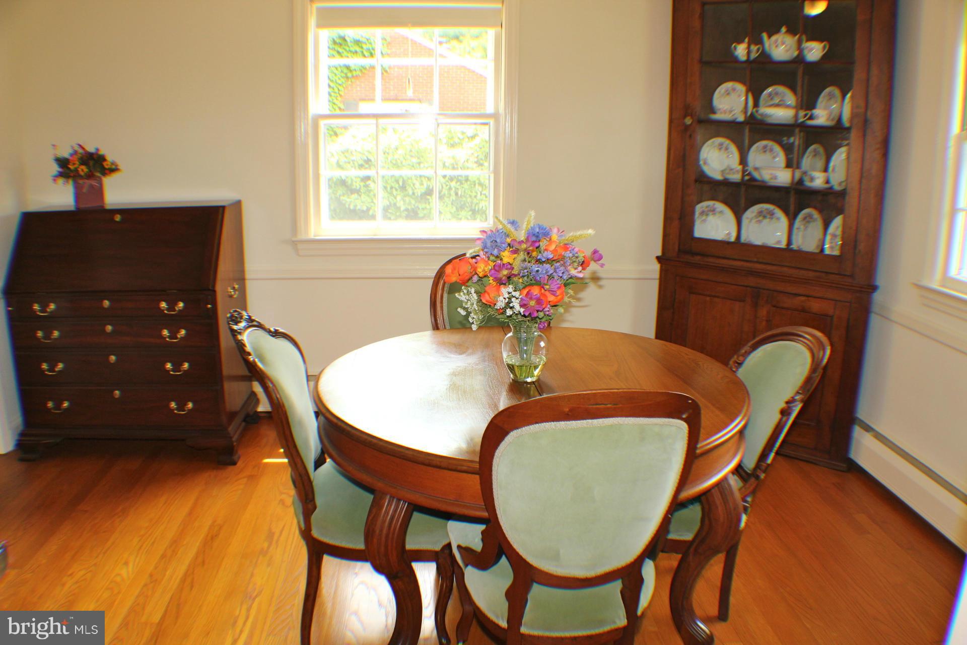 279 Dover Road Warrenton, VA 20186 - Photo 8 of 30 Dining Room