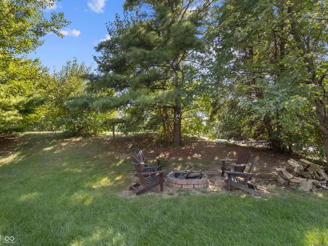 $399,999 | 11611 Capistrano Drive, Indianapolis, IN 46236