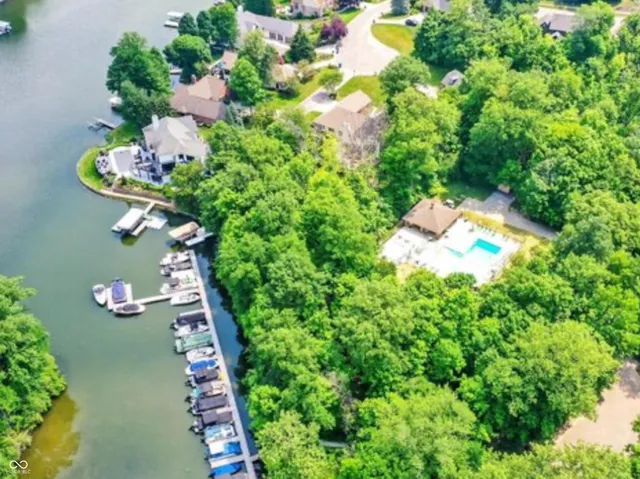 $399,999 | 11611 Capistrano Drive, Indianapolis, IN 46236