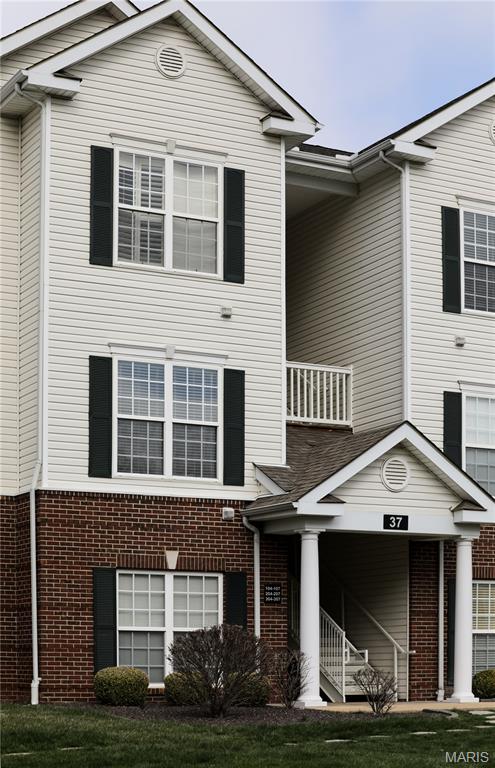 37 Kassebaum Lane, Unit 207 St. Louis, MO 63129 - Photo 2 of 22