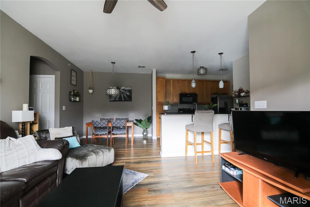 37 Kassebaum Lane, Unit 207 St. Louis, MO 63129 - Photo 4 of 22