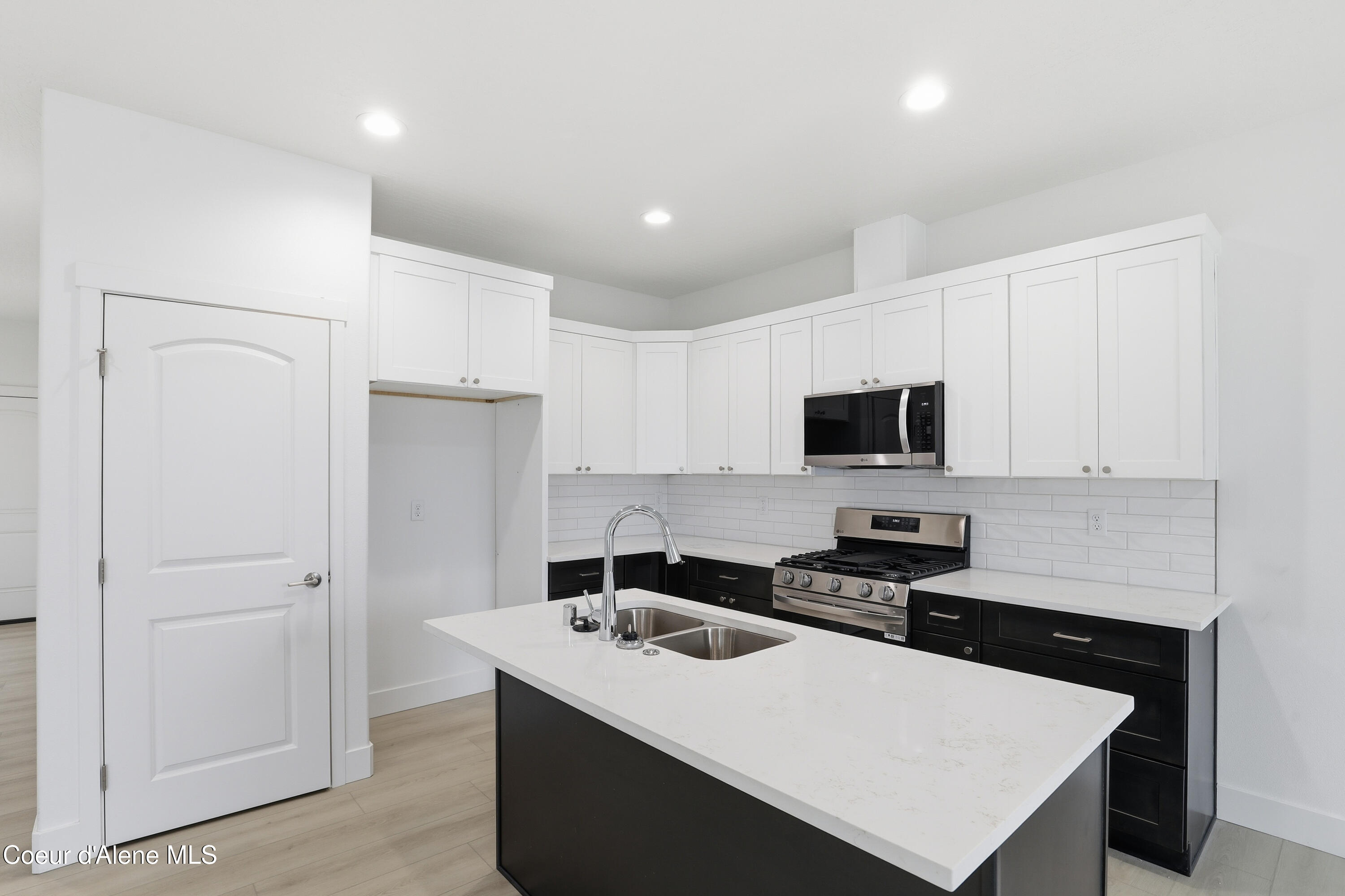 677 North Creative Way Post Falls, ID 83854 - Photo 1 of 21 Kitchen