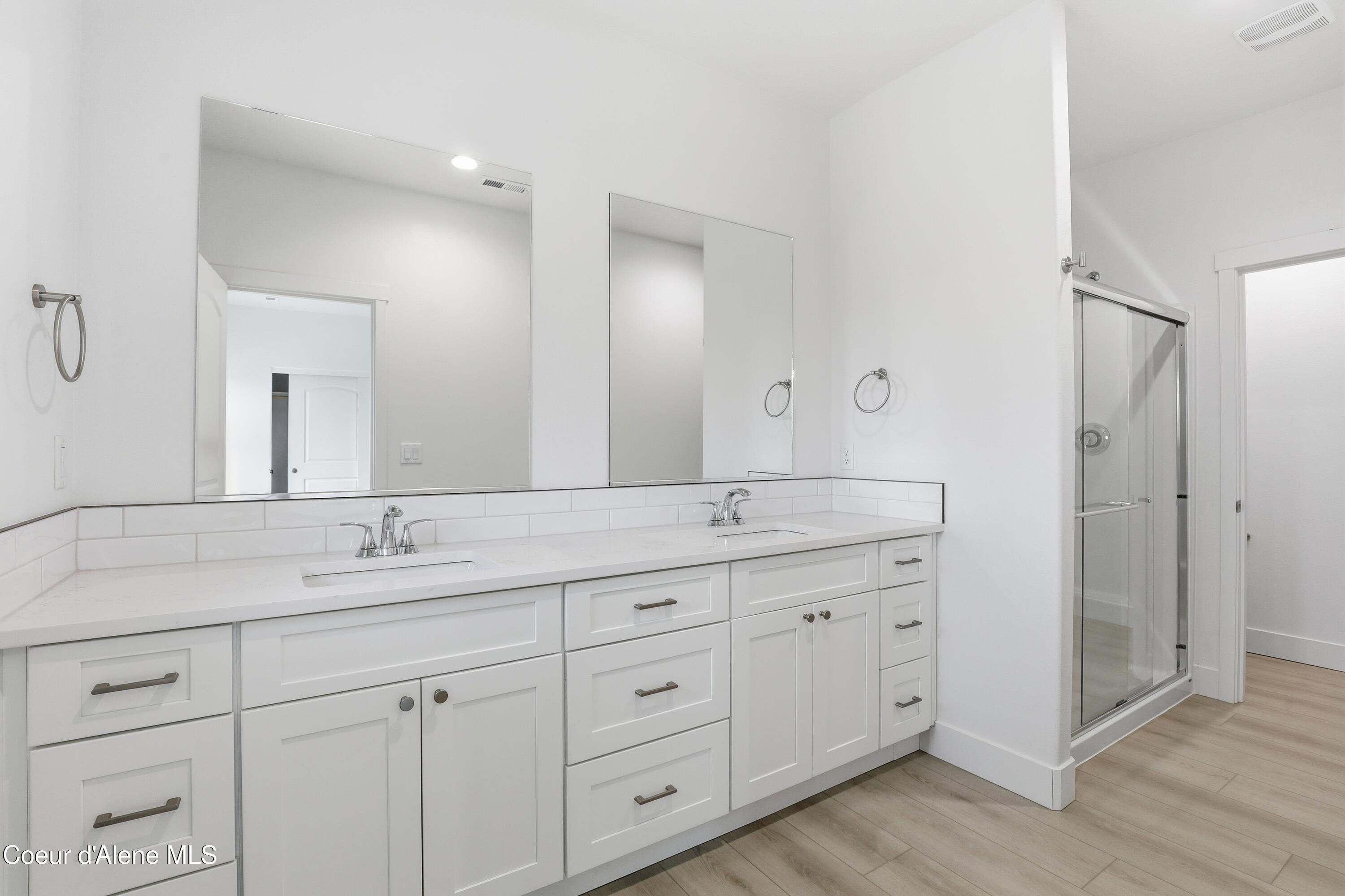 677 North Creative Way Post Falls, ID 83854 - Photo 15 of 21 Primary Bathroom