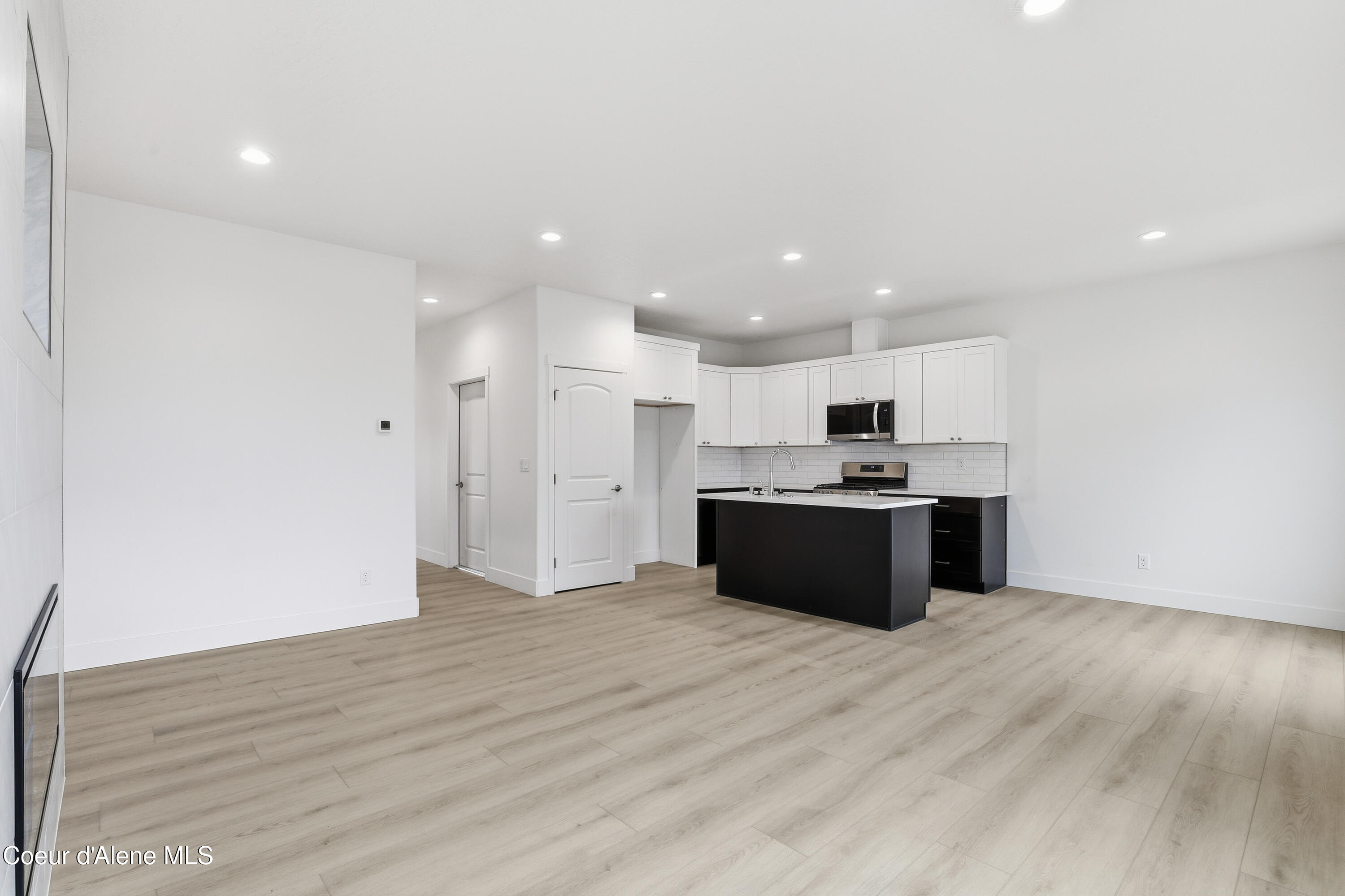 677 North Creative Way Post Falls, ID 83854 - Photo 6 of 21 Great Room