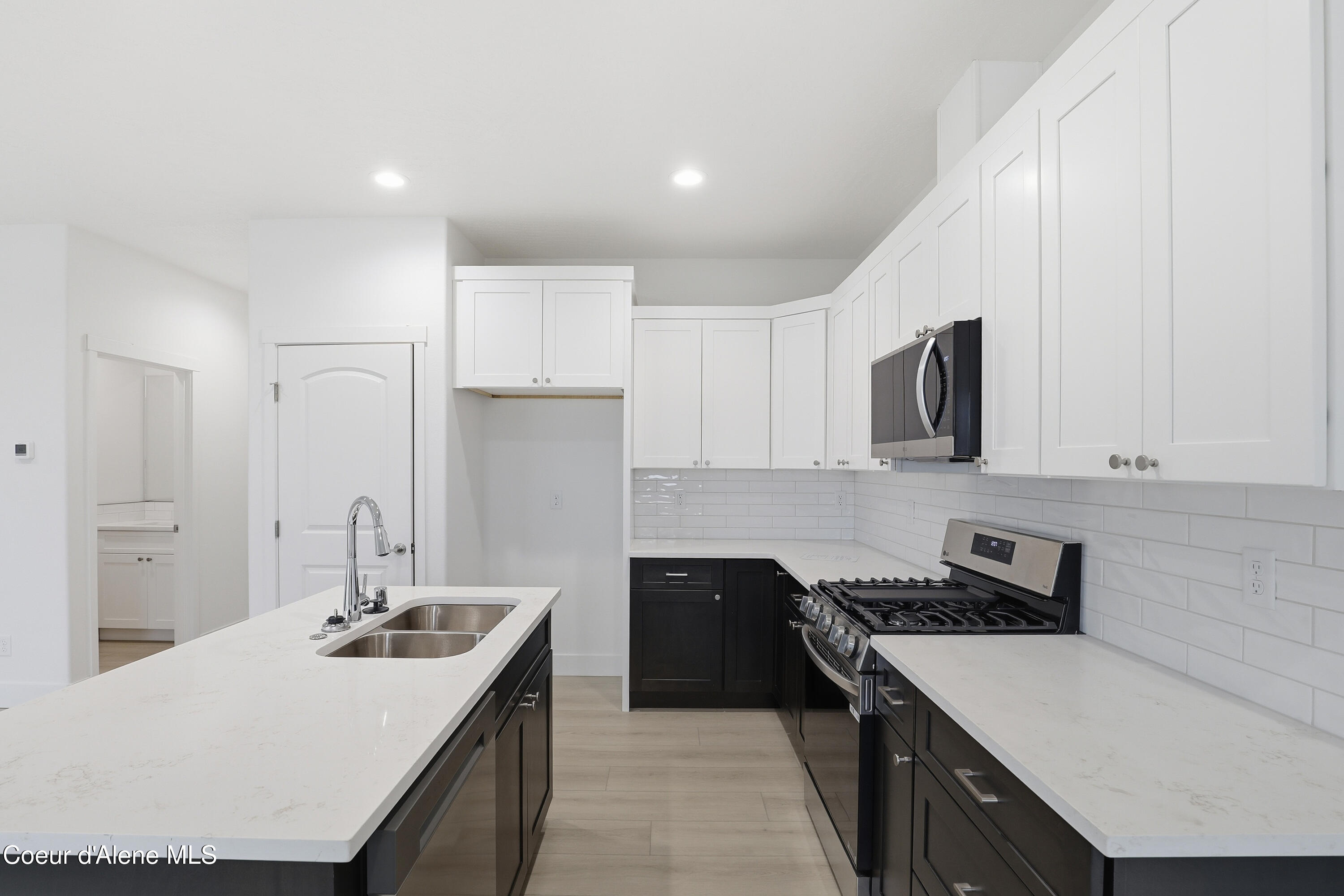 677 North Creative Way Post Falls, ID 83854 - Photo 9 of 21 Kitchen