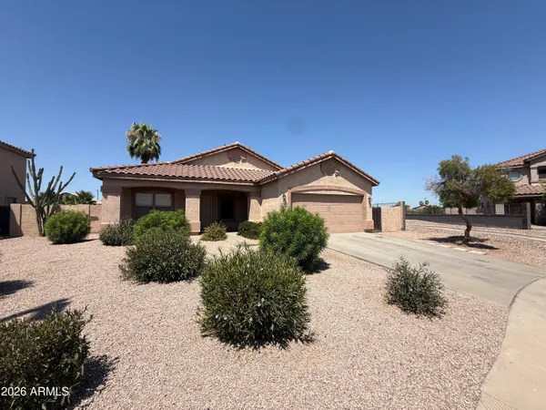 $2,350 | 3892 South Moccasin Trail, Gilbert, AZ 85297