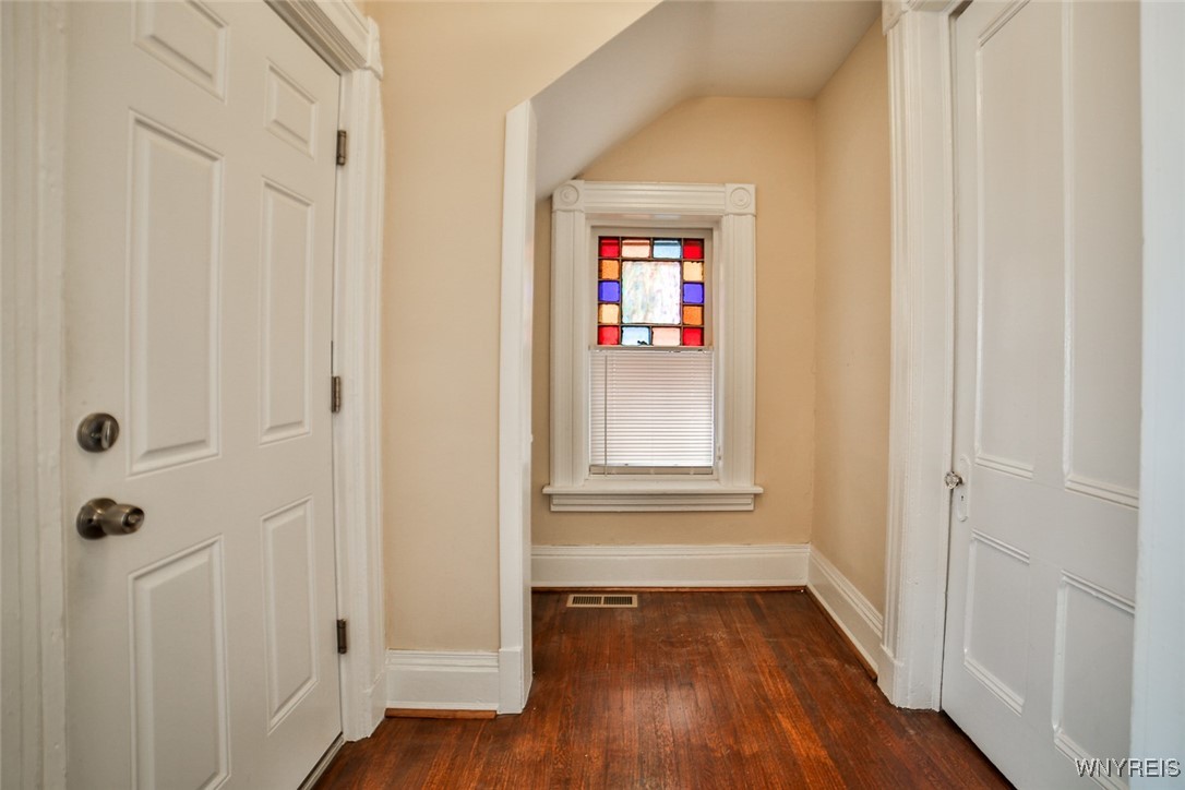 231 Niagara Street Buffalo, NY 14201 - Photo 27 of 50