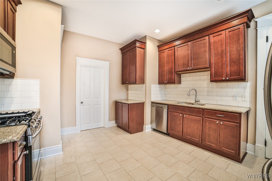 231 Niagara Street Buffalo, NY 14201 - Photo 42 of 50