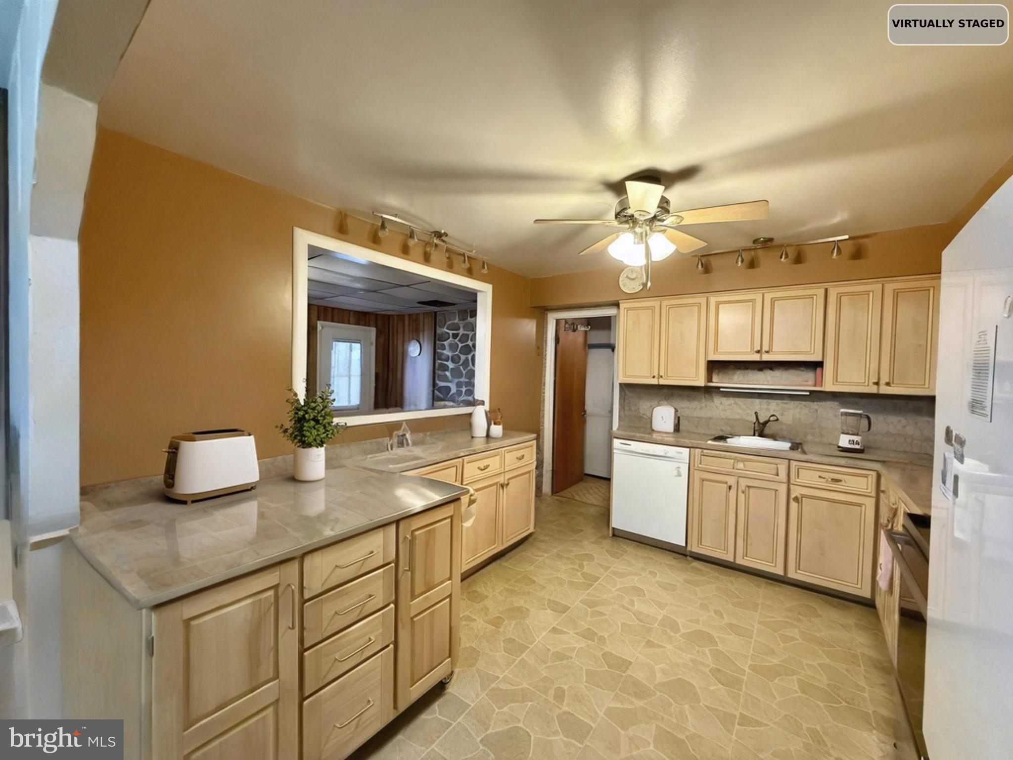 29866 Jefferson Road Mechanicsville, MD 20659 - Photo 3 of 43 Bright and inviting kitchen AI enhanced