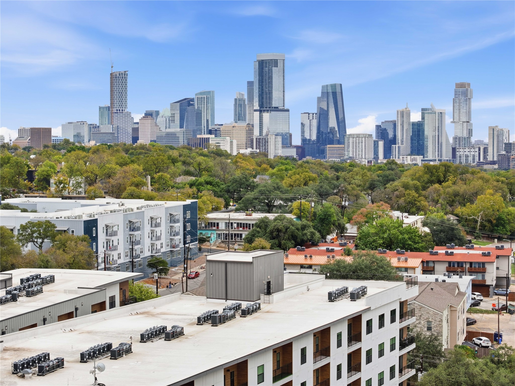 2500 Longview Street, Unit 219 Austin, TX 78705 - Photo 36 of 40 Skyline view