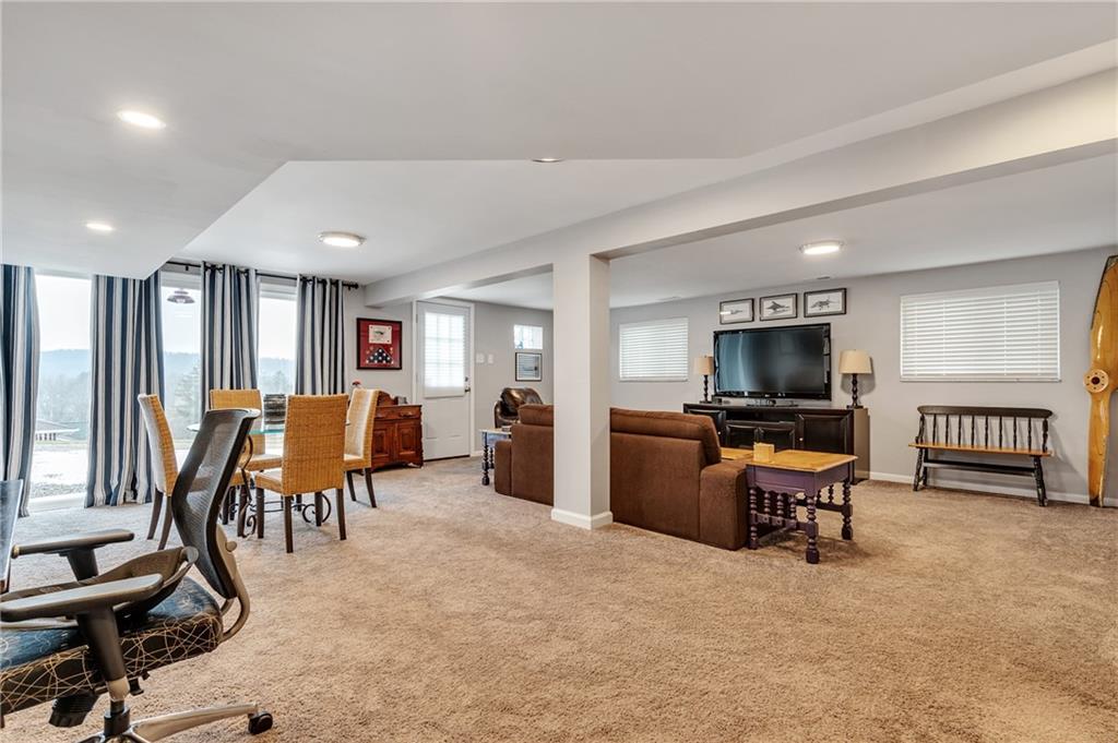 271 West Allegheny Road Imperial, PA 15126 - Photo 20 of 25 Gallery Image 20
