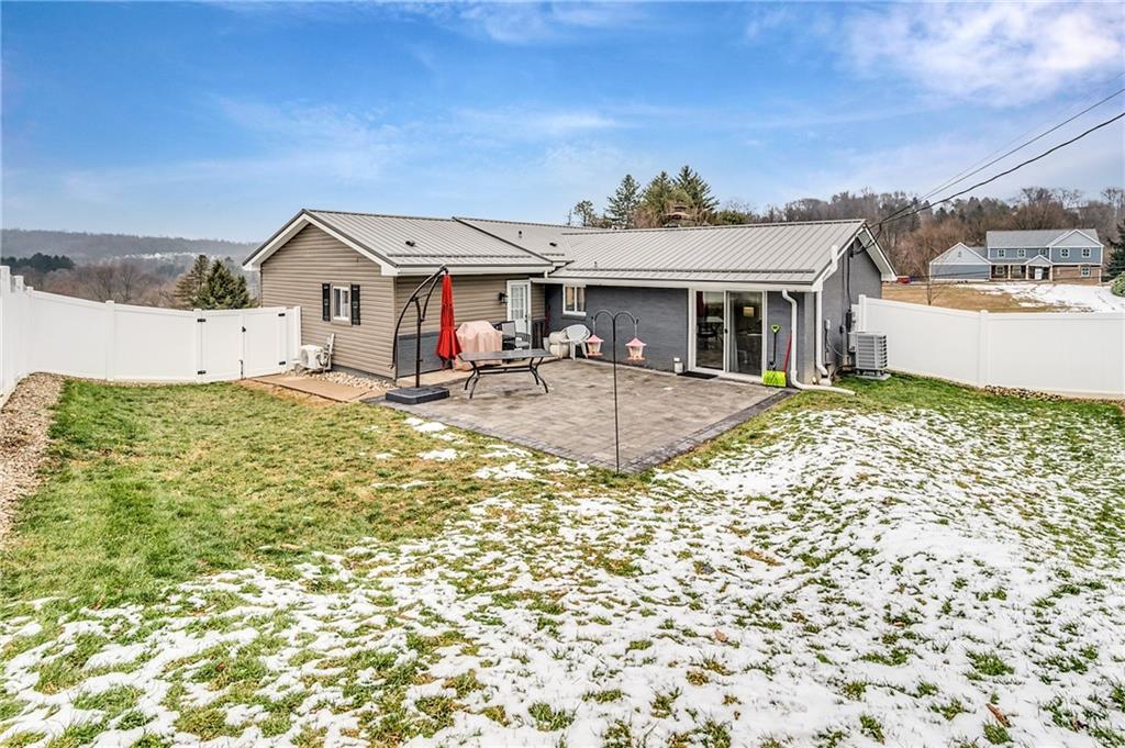 271 West Allegheny Road Imperial, PA 15126 - Photo 24 of 25 Gallery Image 24