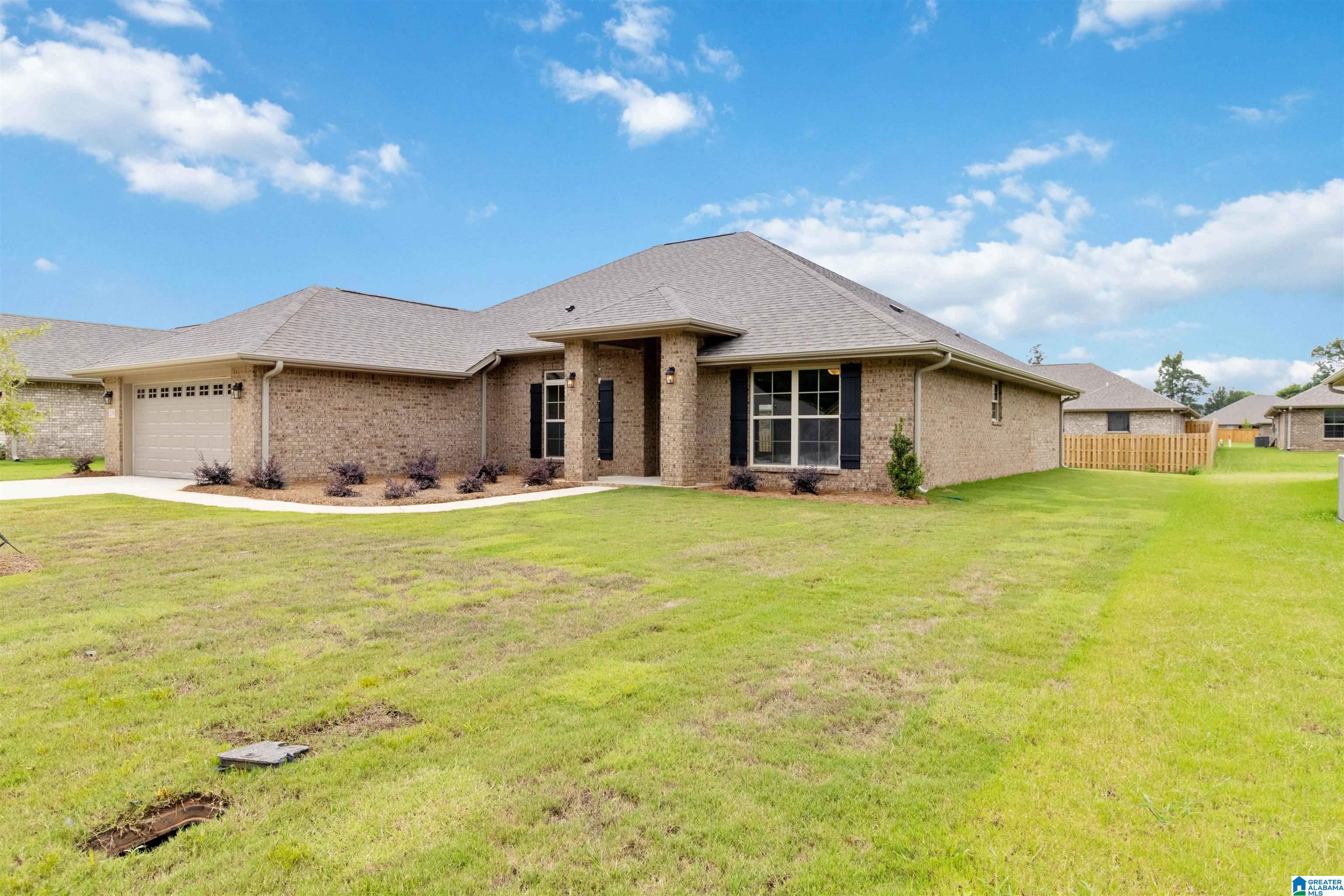 414 Harless Lane Alabaster, AL 35007 - Photo 2 of 33