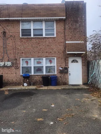 $1,250 | 4320 Howell Street, Unit 1, Philadelphia, PA 19135