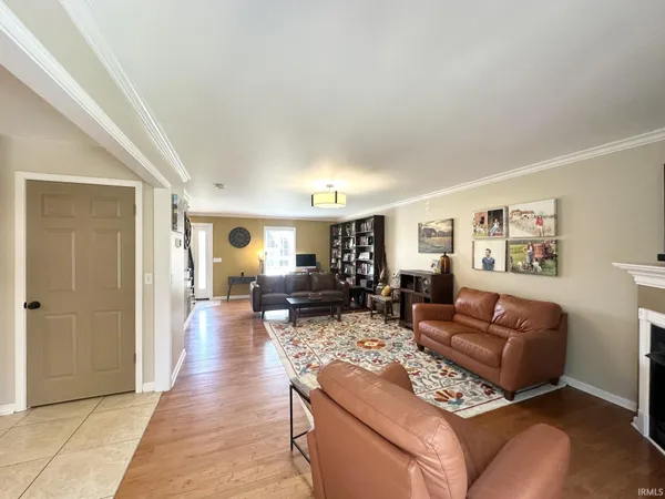 $334,900 | 212 Alexandria Street, Newburgh, IN 47630