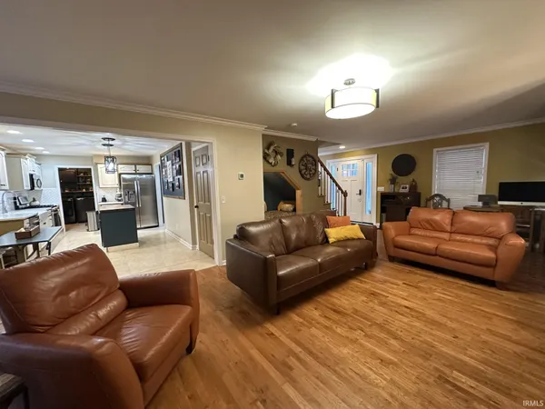 $339,900 | 212 Alexandria Street, Newburgh, IN 47630