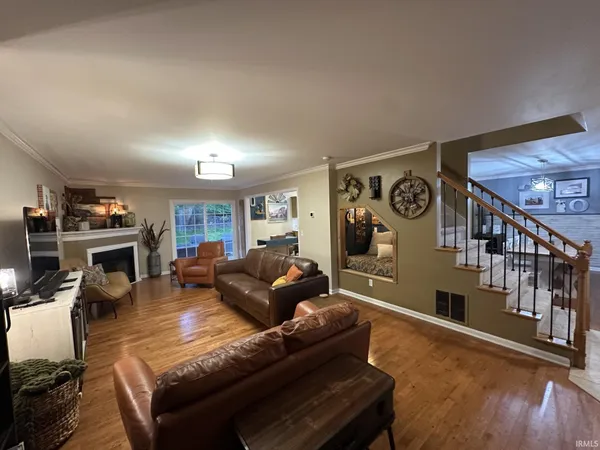 $339,900 | 212 Alexandria Street, Newburgh, IN 47630