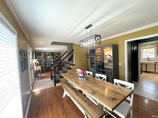$334,900 | 212 Alexandria Street, Newburgh, IN 47630
