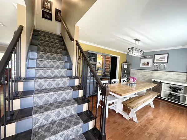 $334,900 | 212 Alexandria Street, Newburgh, IN 47630