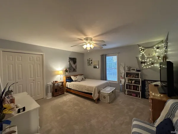 $339,900 | 212 Alexandria Street, Newburgh, IN 47630