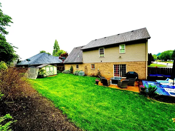 $339,900 | 212 Alexandria Street, Newburgh, IN 47630