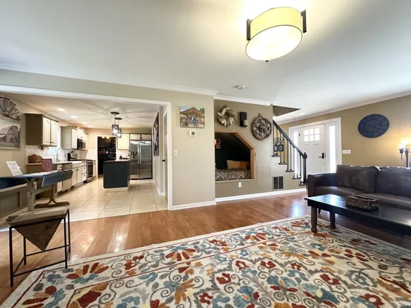 $334,900 | 212 Alexandria Street, Newburgh, IN 47630