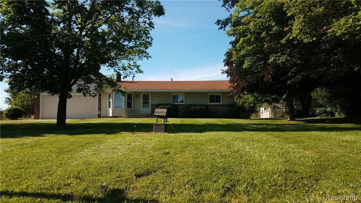 4614 Emmons Road Howell, MI 48855 - Photo 3 of 19 20180625_182129_resized.jpg