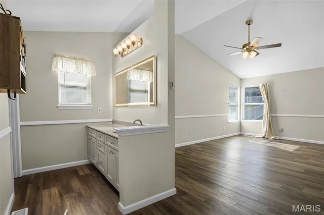 $369,900 | 211 Butternut Stage Drive, St. Peters, MO 63376