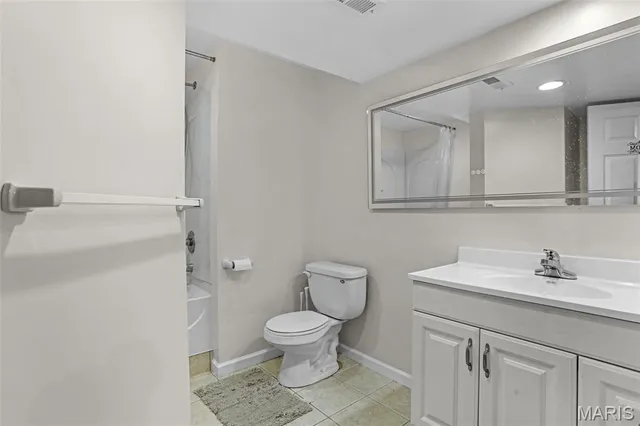 $369,900 | 211 Butternut Stage Drive, St. Peters, MO 63376