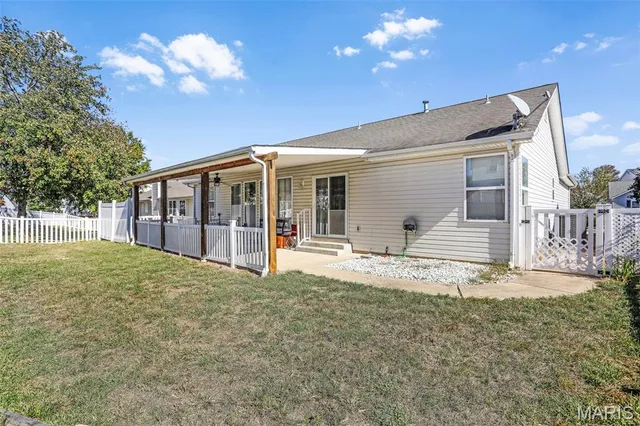 $369,900 | 211 Butternut Stage Drive, St. Peters, MO 63376